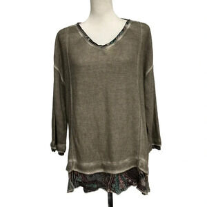 Gretty Zueger Women’s Long Sleeve Tunic Top. Small